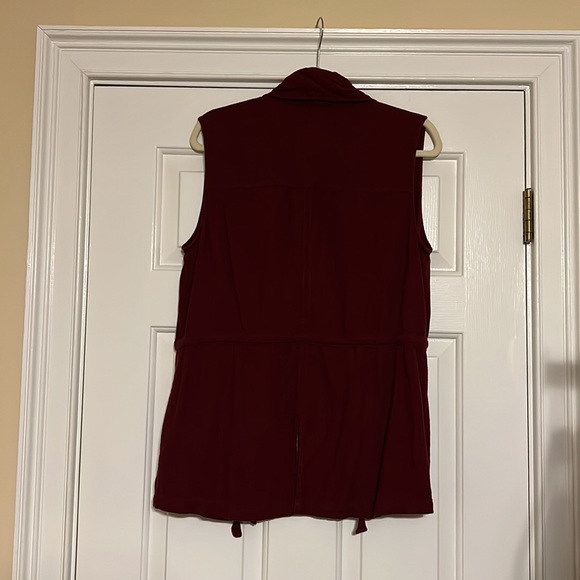 Linen vest - Picture 5 of 6